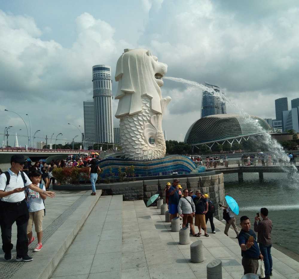 Merlion statue